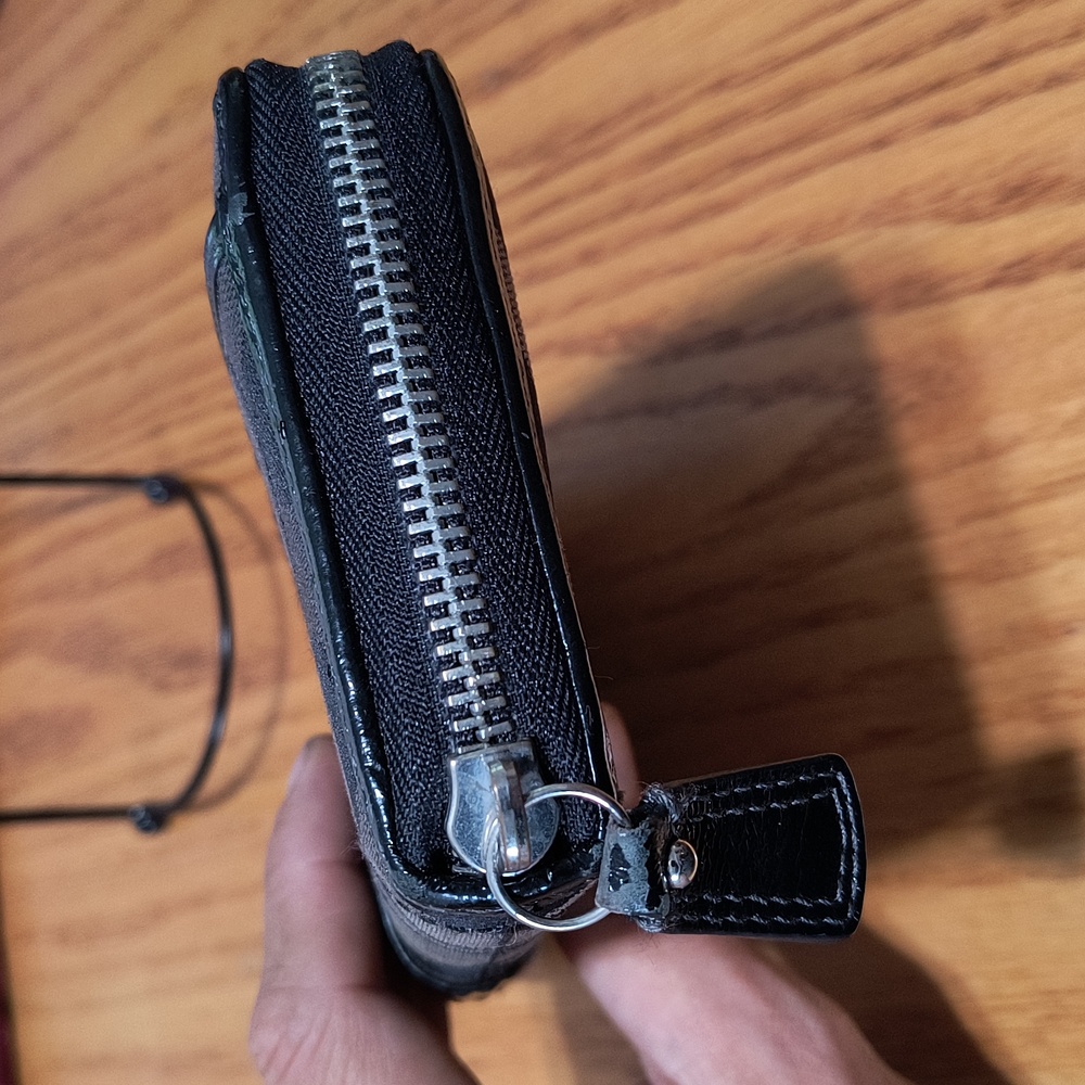 Authentic Coach wallet - Picture 6 of 8